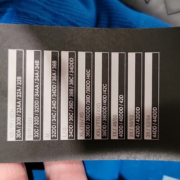 NWT Under Armour sports bra - Picture 5 of 7